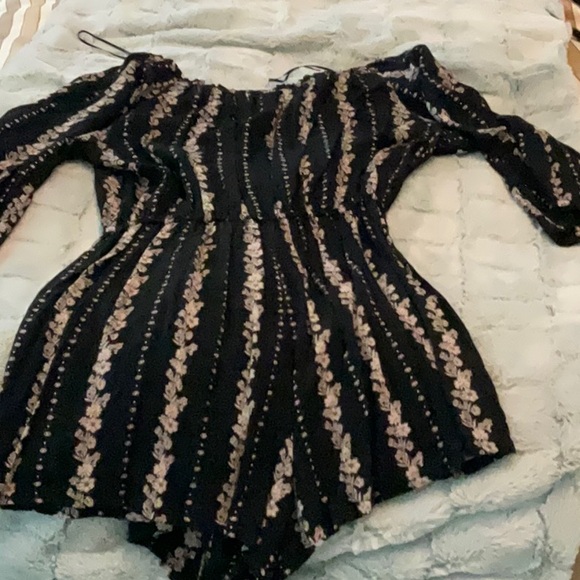 Cute summer romper - Picture 3 of 8